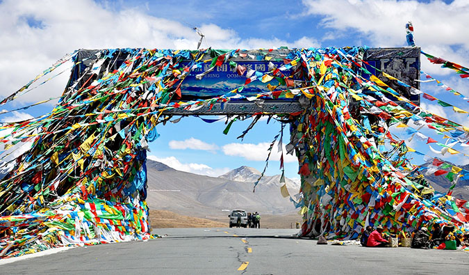 Kristin Addis hitchhiking around China